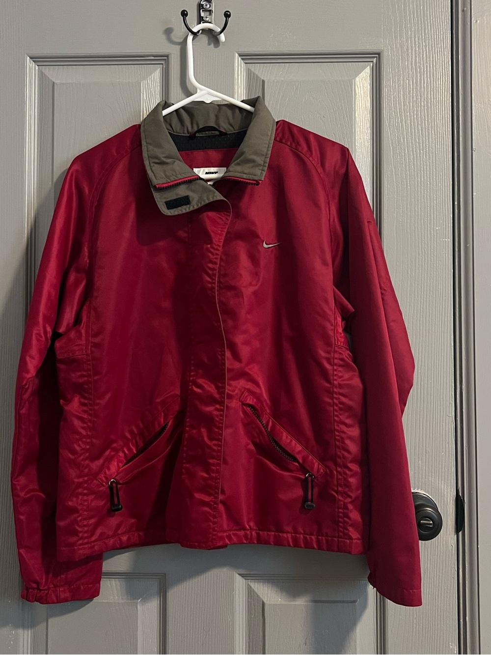 Women’s Nike Red Utility Jacket Olive Trim Barn Style Collar Mesh Lined